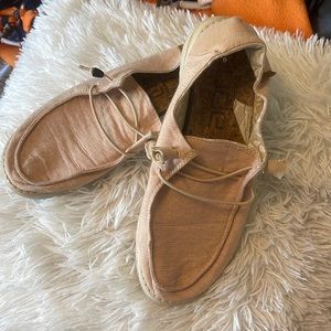 Plight pink Hey Dude Wendy Size 8